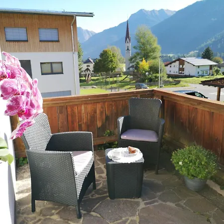 Gaestehaus Wolf Aparthotel Elbigenalp